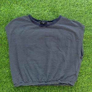 OAT NEW YORK Bubble Tee Navy Stripe Preowned great condition casual brunch crop